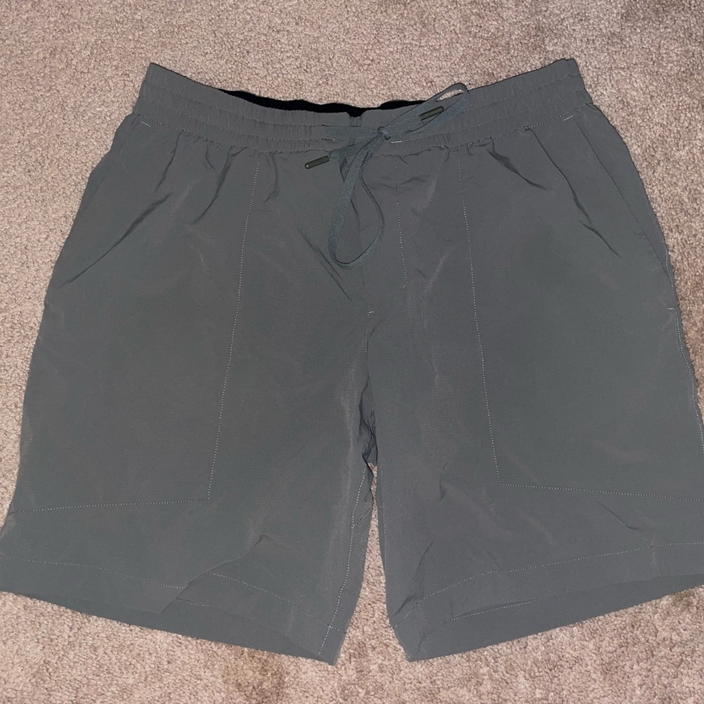 Lulu lemon License to Train Linerless 7”